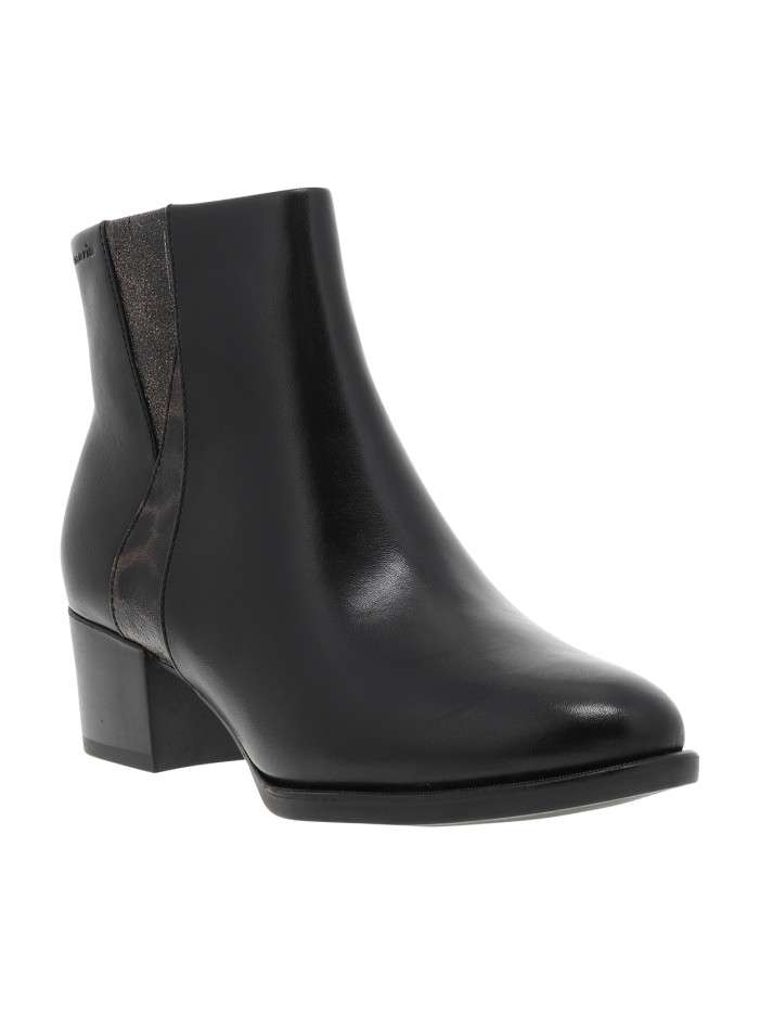 Boots en cuir noires à...