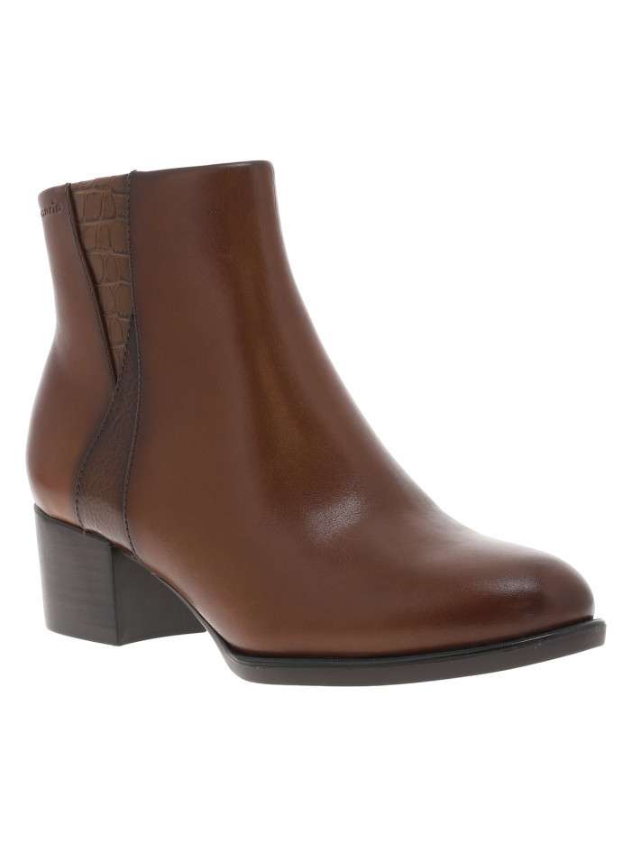Boots en cuir cognac à bout...