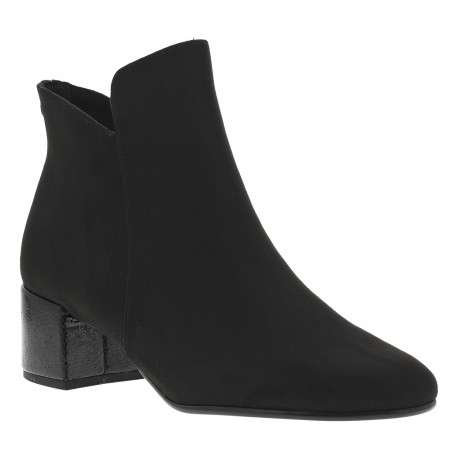 Boots noires à talon décroché moyen avec une fermeture zippée