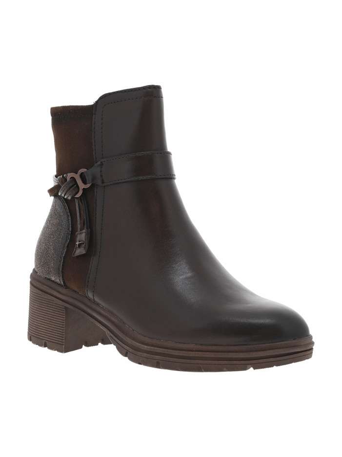 Boots en cuir café à talon...