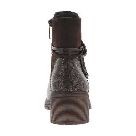 Boots en cuir café à talon décroché moyen avec une boucle décorative - Image 4