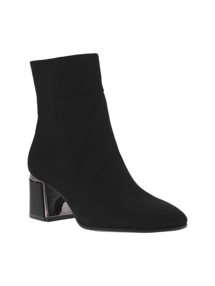 Boots en cuir noires à...