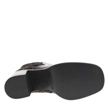 Boots en cuir noires avec un empiècement effet daim à motif léopard - Image 6