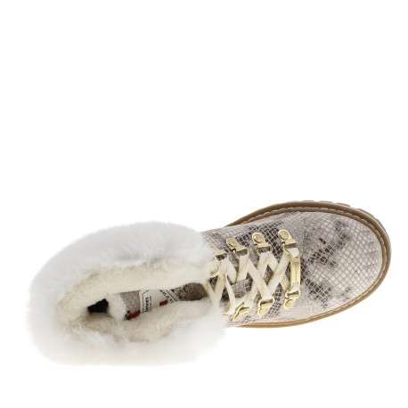 Bottines en cuir écrues à motif python avec un talon plat et des lacets - Image 5