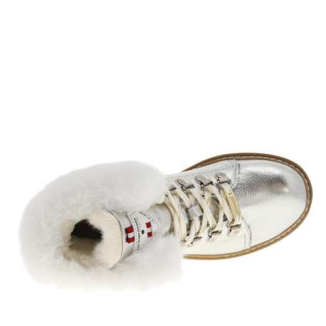 Bottines en cuir platine à talon plat avec une semelle crantée et des lacets - Image 5