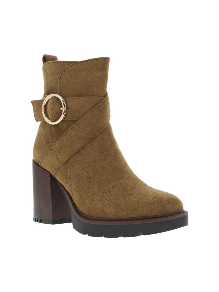 Boots camel à talon...