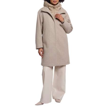 Manteau beige à coupe droite pourvu d'un empiècement amovible